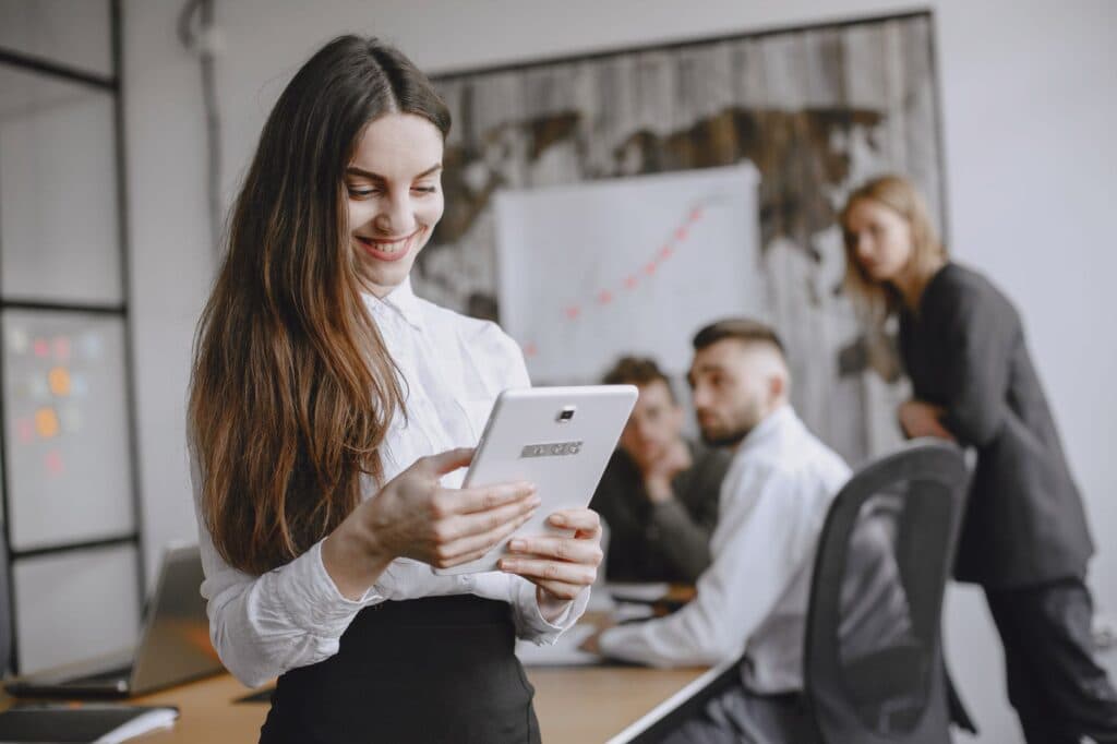 Como Implementar Software de Gestão de Recursos Humanos: Guia Completo para o Sucesso