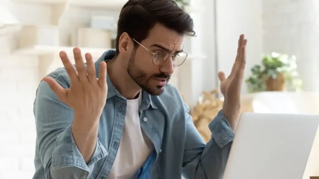 Plataforma do Crédito do Trabalhador sai do ar e suspende novos