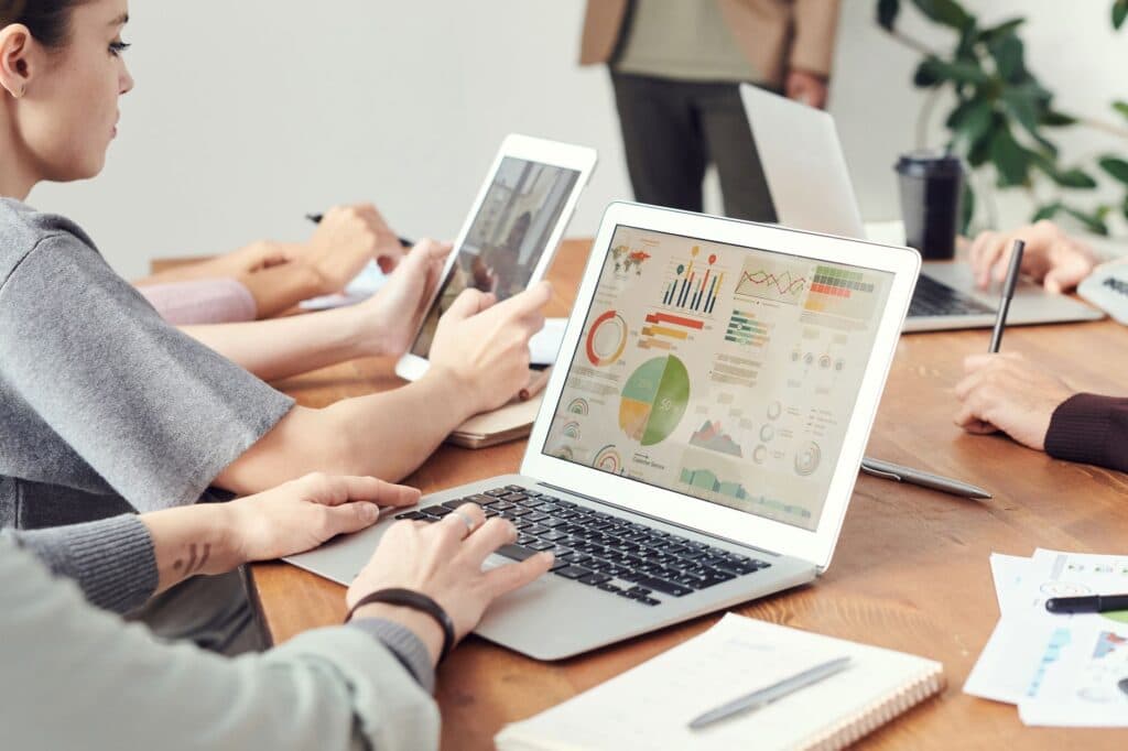 Melhores ferramentas de comunicação para equipes B2B em 2026